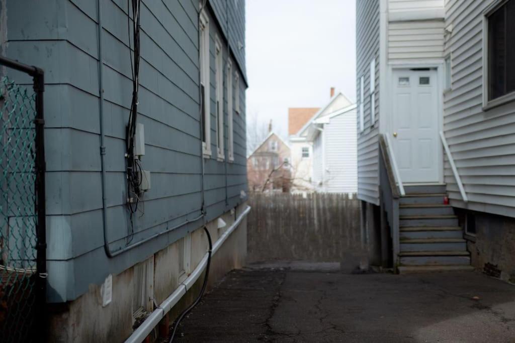Cozy Getaway Apartment Everett Exterior photo